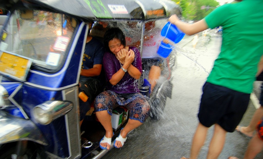 cheap ways to cool off in the summer