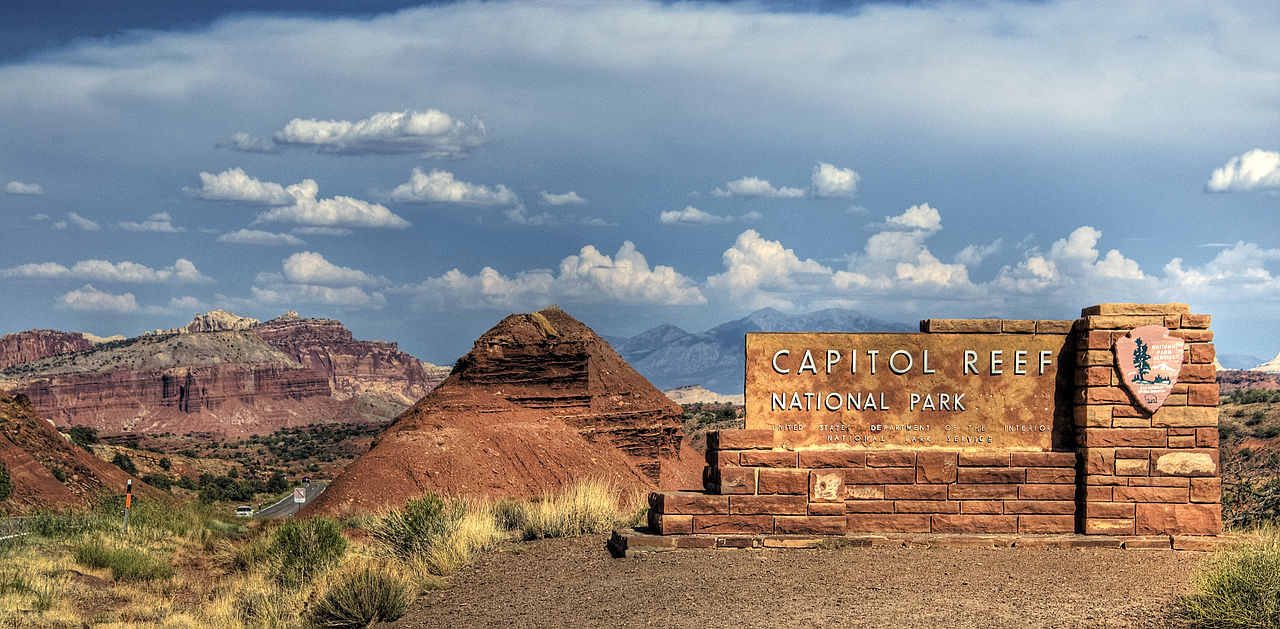 1280px-Capitol_Reef_National_Park_(2281762669)